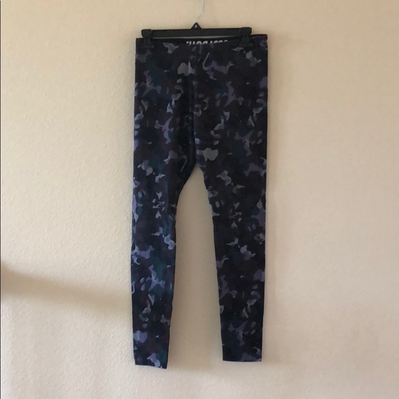camo workout leggings nike